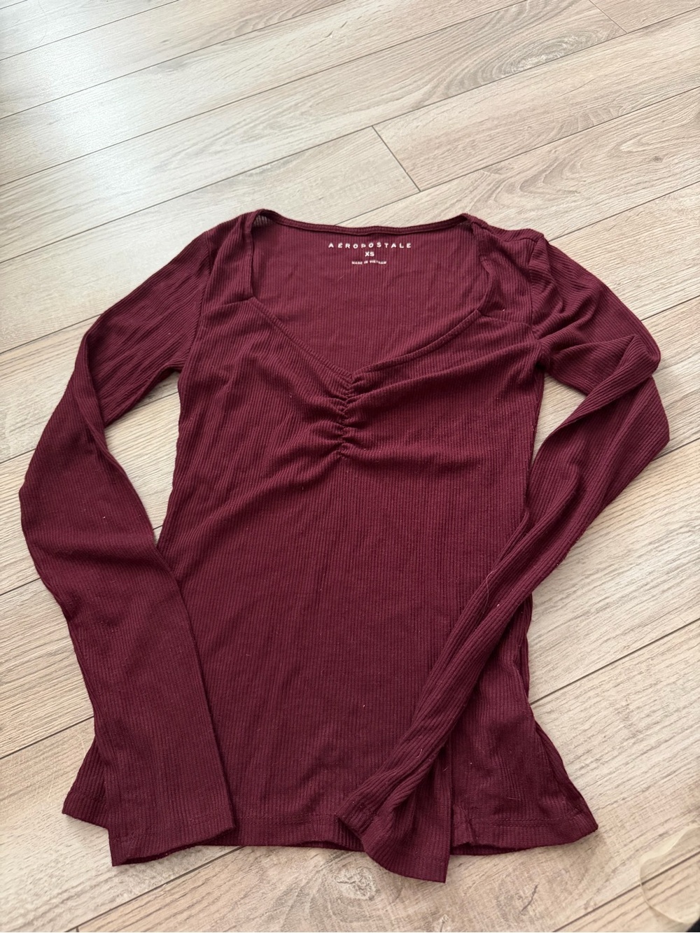 Aeropostale Women's Long Sleeve Ruched V-Neck Top - Wine